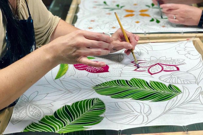 Make and Paint a Malaysian Batik Scarf in Aventura, Florida - What happens during the three-hour session