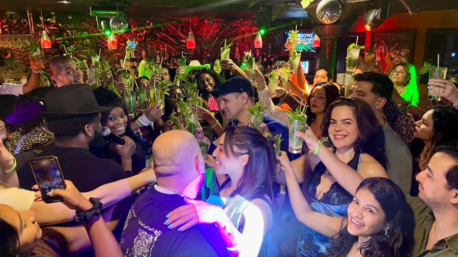 Mango's Miami: Salsa Lessons, Mojitos, Bites & Live Music - Key points to know before booking