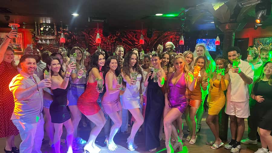 Mango's Miami: Salsa Lessons, Mojitos, Bites & Live Music - From lessons to social dancing and mingling