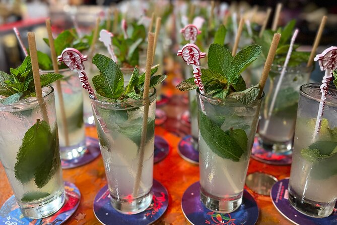 Mango's Miami: Sip & Salsa Lessons, Mojitos, Bites & Live Music - A salsa lesson with Ocean Drive energy
