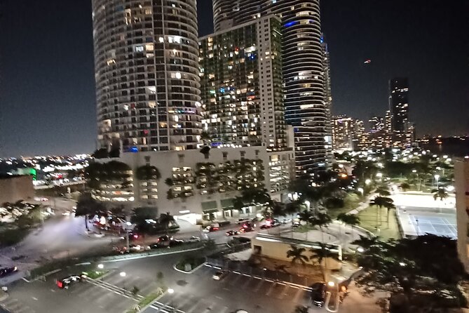 MIA airport and Port of Miami luxury private transfers - Drivers who keep the ride practical
