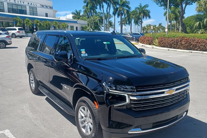 MIA airport and Port of Miami luxury private transfers - Meeting your driver at Miami International Airport