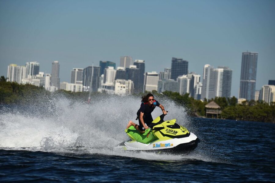 Miami: #1 Jet Ski Company used by Celebrities - A fast hour with Miami in the background