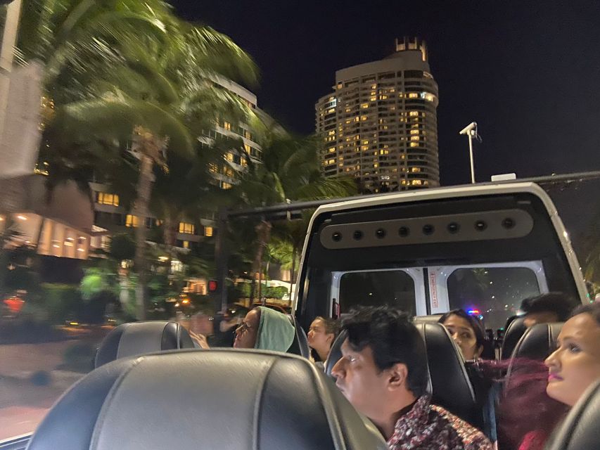 Miami: 2-Hour Guided Panoramic City Tour by Night - Wynwood, where the bus finally lets you walk