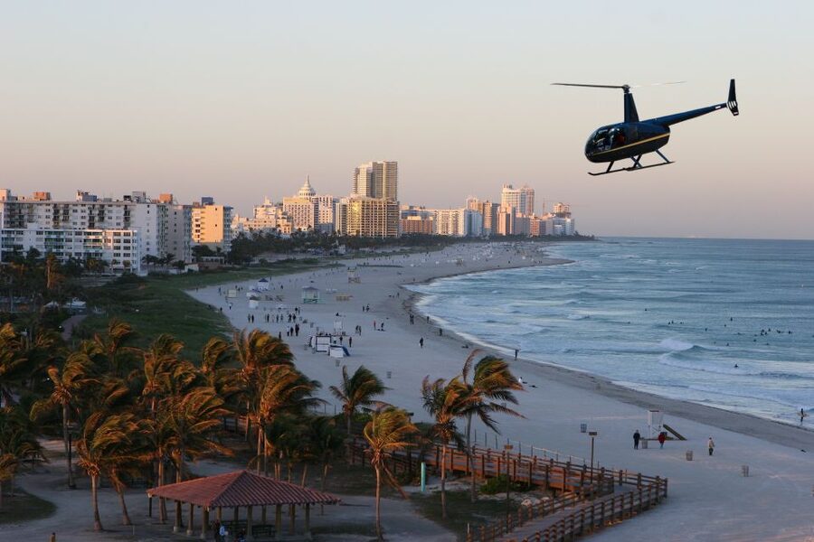 Miami: 30-Minute Helicopter Tour - Beach, Downtown & Islands - South Beach gives you the postcard view