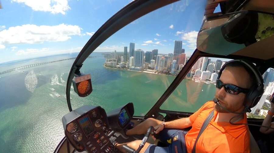 Miami: 30-Minute Helicopter Tour - Beach, Downtown & Islands - The pilot makes a difference