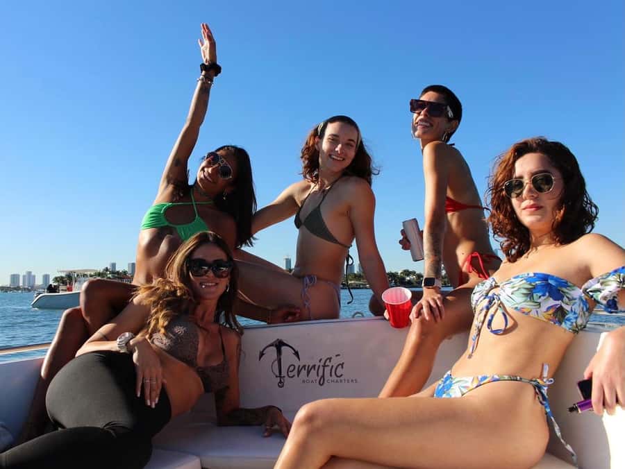 Miami: 4-Hour Island Hopping Boat Trip with Water Toys - Four hours from Bay Harbor to Miami’s sandbars