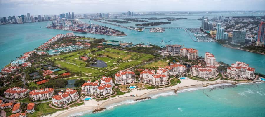 Miami 50-Minute Airplane Tour: Beaches, Islands & Downtown - Fisher Island and South Beach