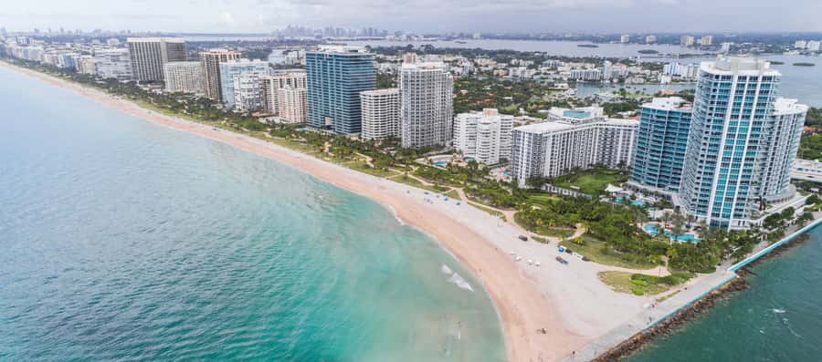 Miami 50-Minute Airplane Tour: Beaches, Islands & Downtown - What the private aircraft adds