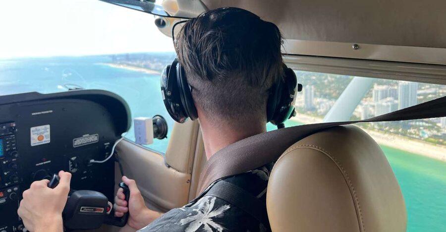 Miami: 60-Minute Airplane Flight Discovery Lesson Ticket - The Hangar Briefing Comes First