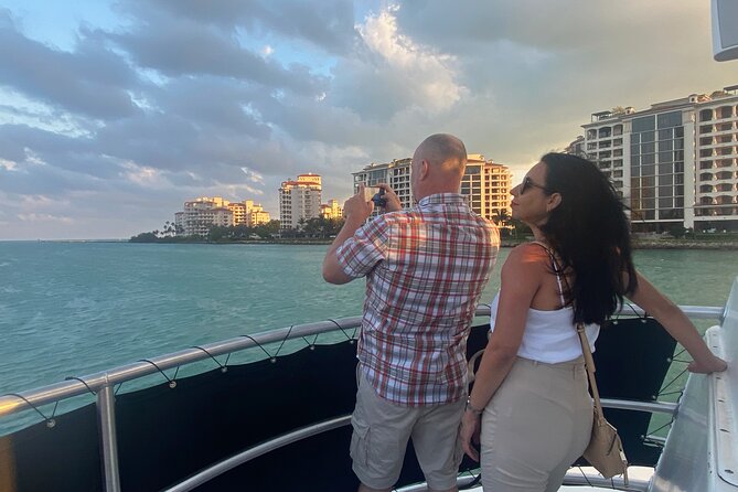 Miami 75 Min Boat Tour Biscayne Bay and Celebrity Homes Island - Narration, music, and the onboard mood