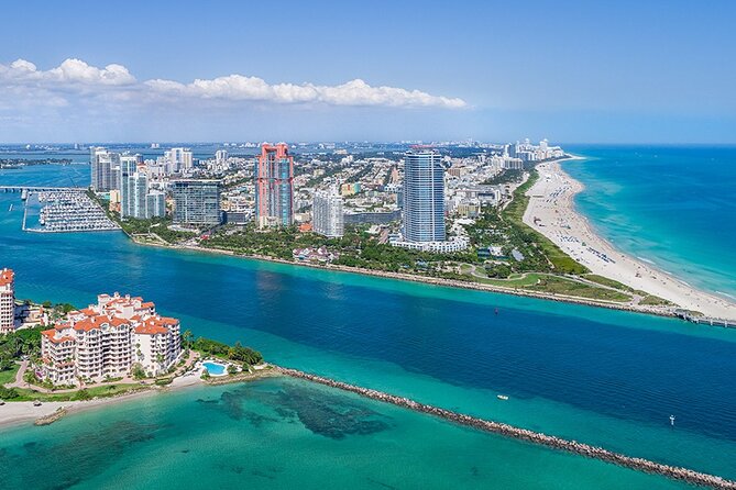 Miami Airport Executive Transfer Service - Comfort, water, and the small practical extras