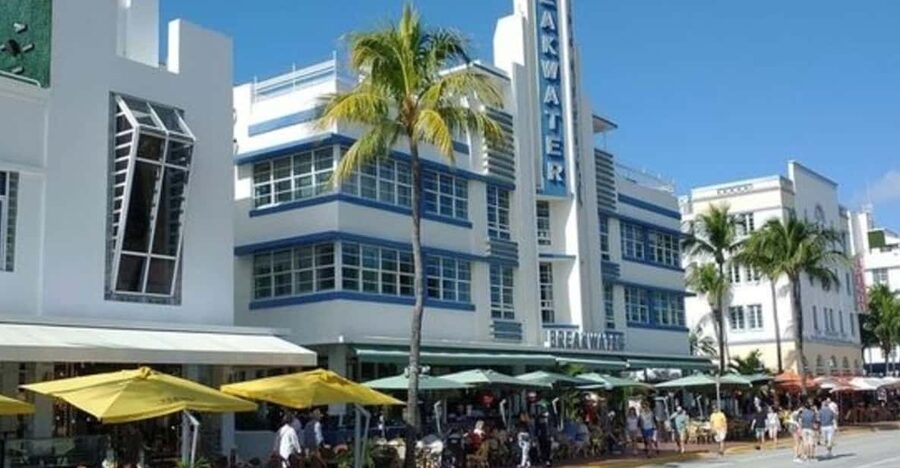 Miami : Art Deco & South Beach Walking Tour with a Guide - Key points at a glance