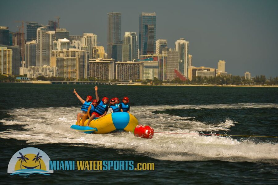 Miami: Banana Boat Ride - The safety briefing and equipment