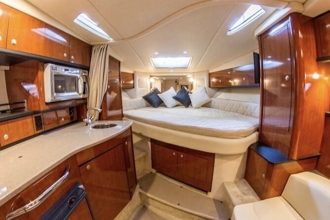 Miami Beach Boat Rental: Unforgettable On-Water Experiences - Islands, mansions, and the Bayside waterfront