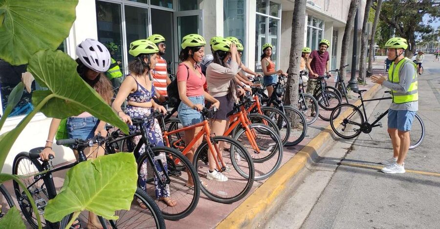 Miami Beach: City Highlights Guided Bike or eBike Tour - Lummus Park and Ocean Drive