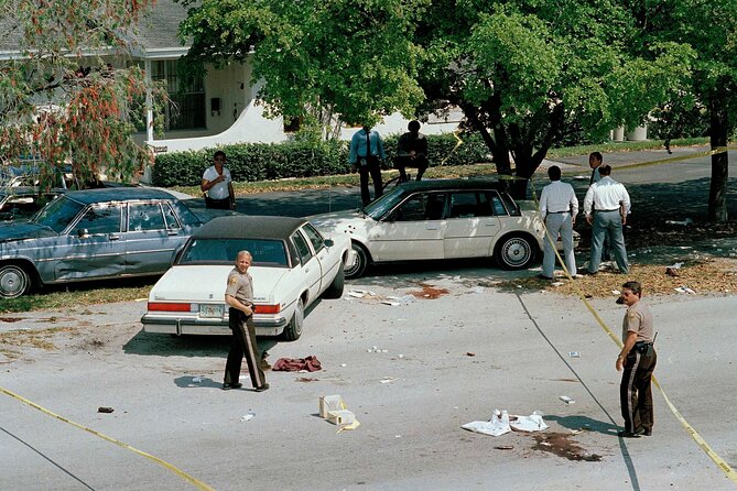 Miami Beach Crime & Scandals Walk Tour with Crime Buff (Private) - A restaurant shooting and the human scale of crime