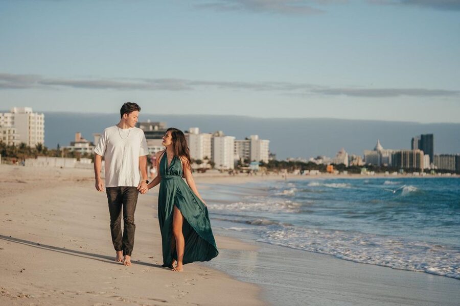 Miami Beach Professional Photoshoot - Choosing between a solo, couple, and family session
