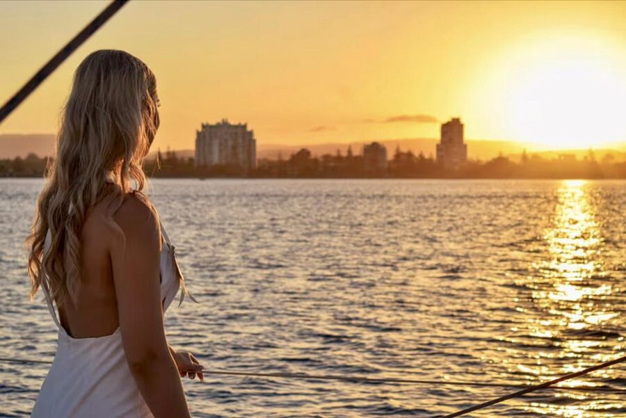 Miami Beach: Vizcaya Sunset Cruise Includes Food and Drink - Choosing between the cabin and outside seating