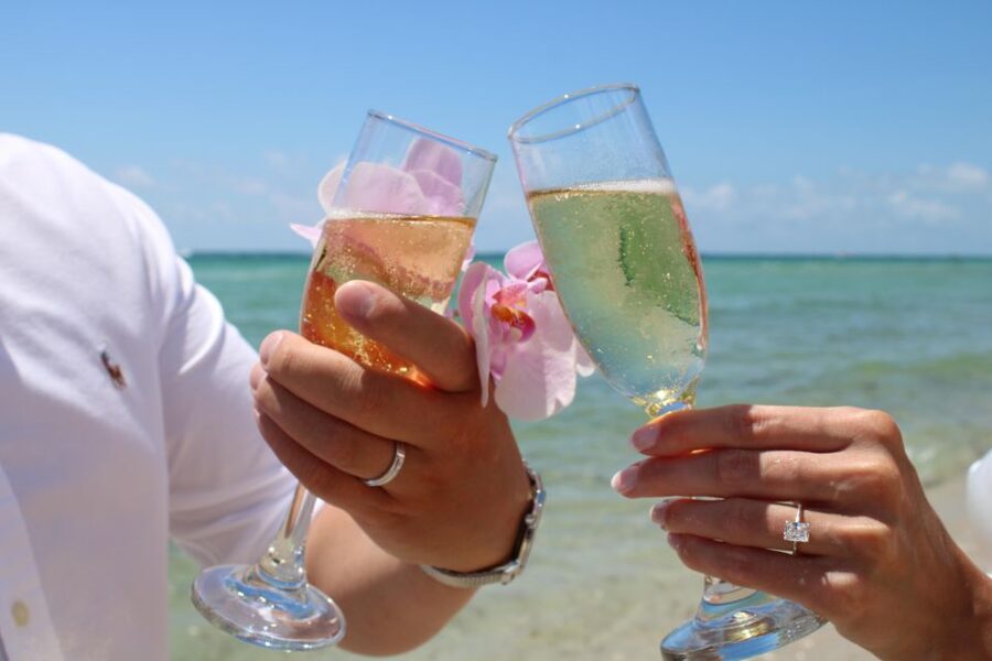 Miami: Beach Wedding or Renewal of Vows - Planning around the Miami marriage office