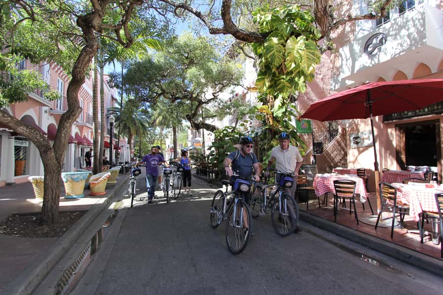 Miami: Bike Rental - Why a bike works so well in South Beach