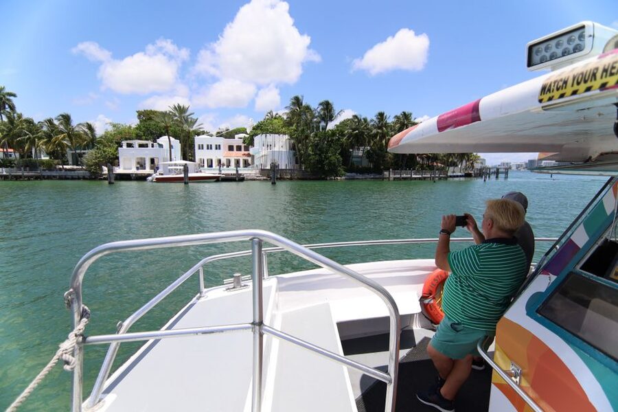 Miami: Biscayne Bay Celebrity Homes Sightseeing Cruise - Fisher Island and the End of South Beach