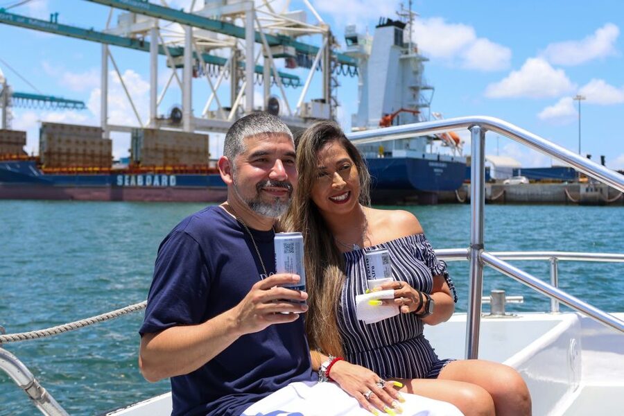 Miami: Biscayne Bay Celebrity Homes Sightseeing Cruise - Narration, Crowds, and Finding a Good Seat