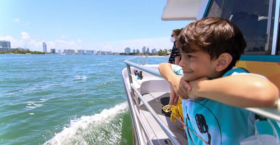 Miami: Biscayne Bay Celebrity Homes Sightseeing Cruise - The First Views: Miami’s Skyline and Biscayne Bay