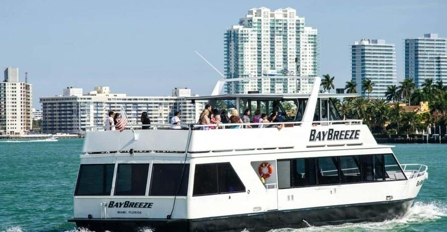 Miami: Biscayne Bay Millionaire's Homes Sightseeing Cruise - Setting out from Bayside Marketplace