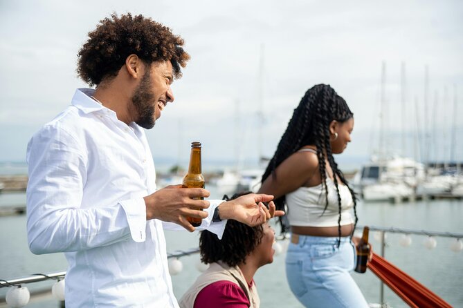 Miami Boat Tour and Sunset Cruise 90 Minutes - Downtown Miami from Biscayne Bay