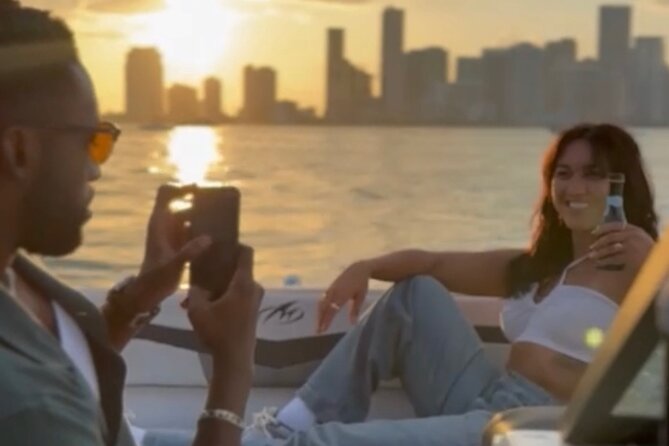 Miami Boat Tour –Day and Night Cruises with Champagne - Meeting Miami’s skyline from offshore