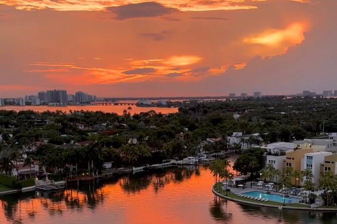 Miami Boat Tour –Day and Night Cruises with Champagne - Through Brickell and along the Miami River