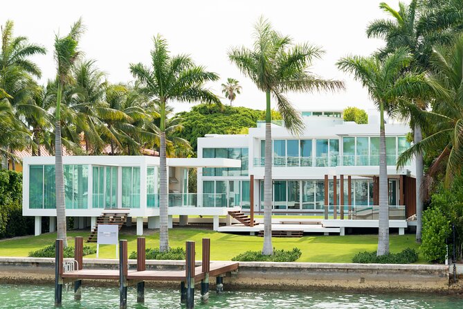 Miami Boat Tour of Celebrity Homes - Starting at Bayside Marketplace and Miamarina Slip 11