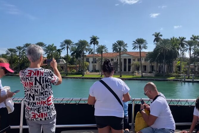 Miami Boat Tour of Celebrity Homes & Miami River Skyline 360 View - Boarding at Bayside Marketplace