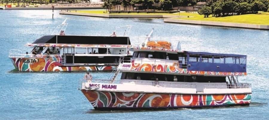 Miami: Celebrity Homes Boat Tour with Guide - Finding the boat at Bayside Marketplace