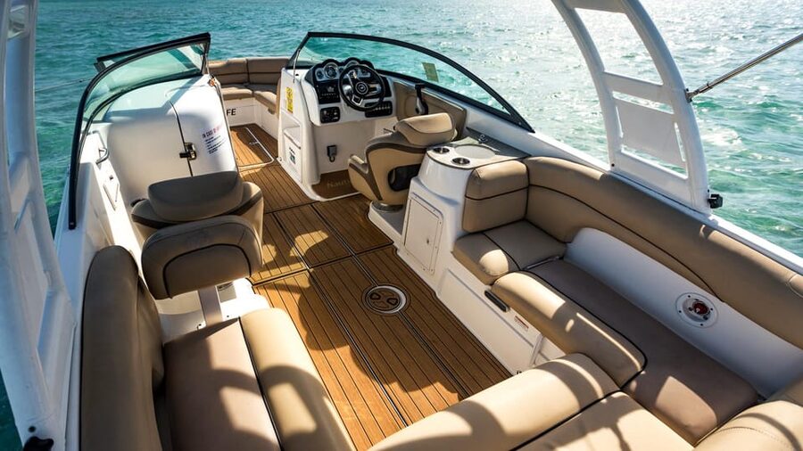 Miami: Celebrity Houses and Star Island Boat Tour - Sunset, music, and the right mood