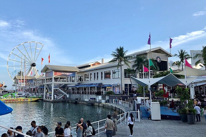Miami City and Boat Tour Little Havana Included Plus FREE Bike Rental in SoBe - Wynwood’s murals in a 30-minute stop
