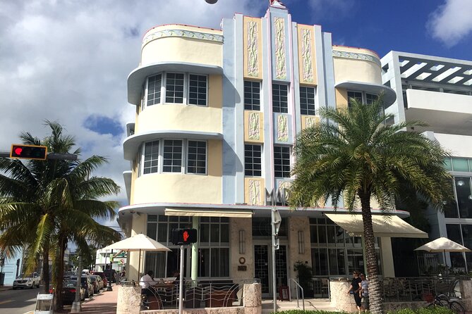 Miami City Private Half-Day Sightseeing Tour - Downtown Miami and the bayfront at Bayside