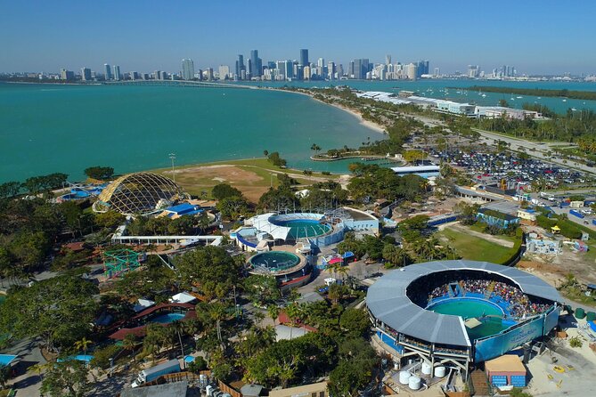 Miami Downtown Airplane Tour with Free drinks - Why the private format matters at $89 per person