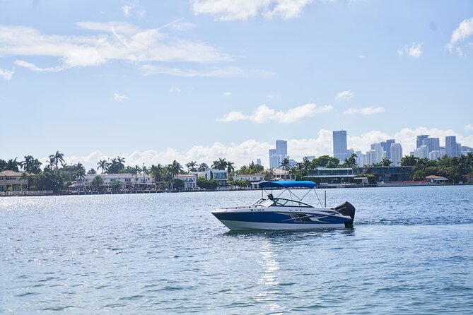Miami Express Private Boat a 1- Hour Luxury Experience - Why seeing Miami by boat works so well