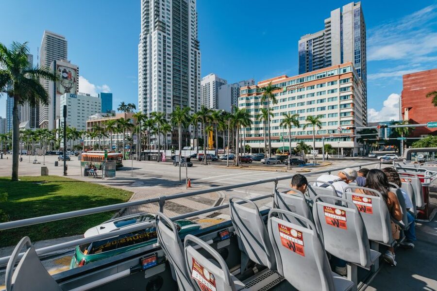 Miami: Half-Day Open-Top Bus Tour Plus Biscayne Bay Cruise - South Beach and Ocean Drive: Miami’s public face