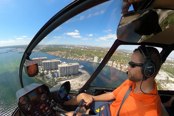 Miami Helicopter Tour: Best Sightseeing Adventure in Miami - The Robinson R44 and your seat in the sky