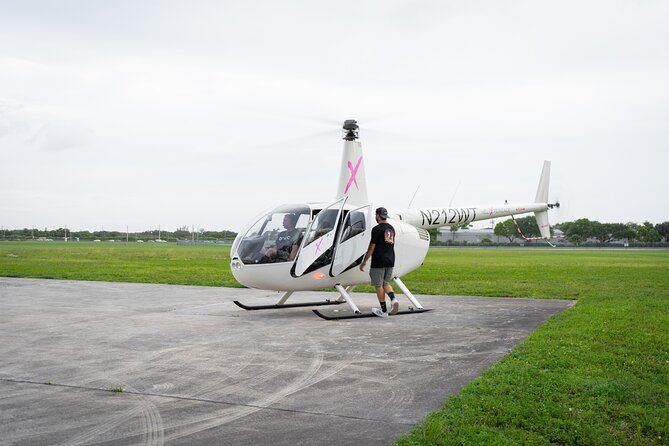 Miami Helicopter Tour Hard Rock and Beach - A private helicopter view of Miami’s northern coast