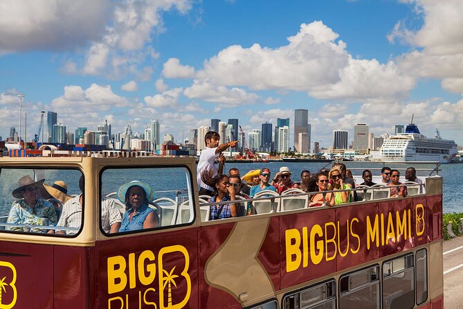 Miami: Hop-on Hop-off Tour + Cruise & Free 1-Hour Bike Rental - Downtown Miami and the Freedom Tower