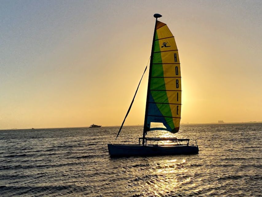 Miami: Intimate Sailing in Biscayne Bay w/ Food and Drinks - Learning the boat before leaving shore