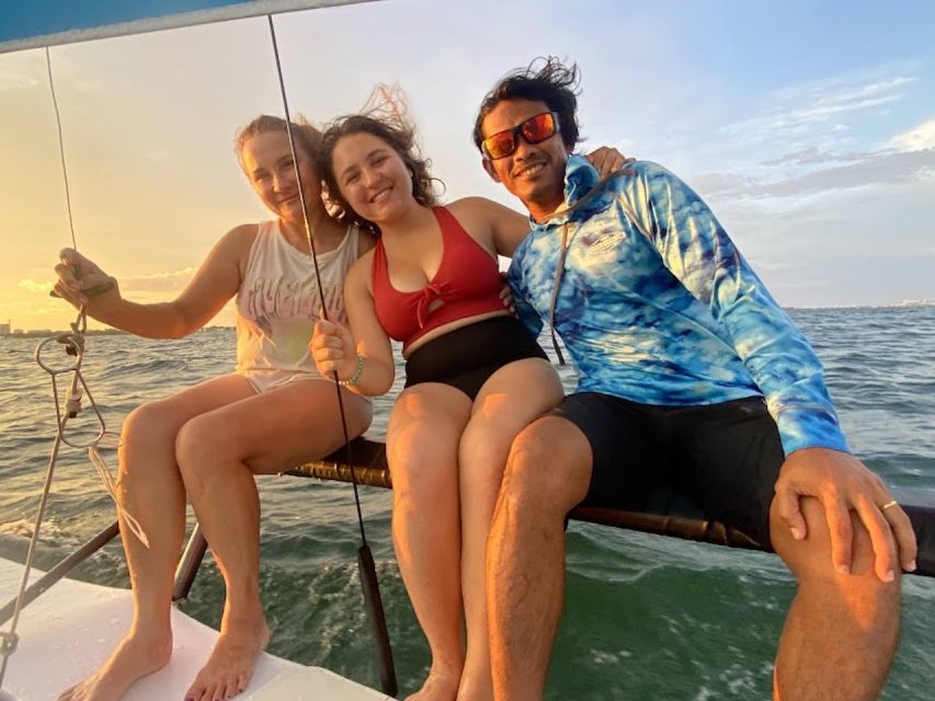 Miami: Intimate Sailing in Biscayne Bay w/ Food and Drinks - Trying the trapeze harness