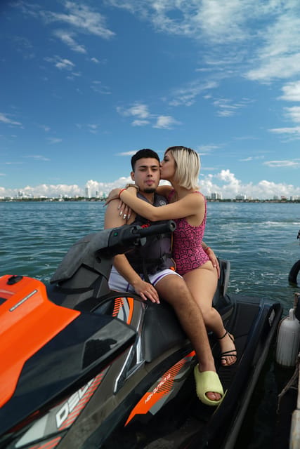 Miami: Jet Ski Adventure with Complimentary Speed Boat Ride - One hour on a jet ski in Biscayne Bay