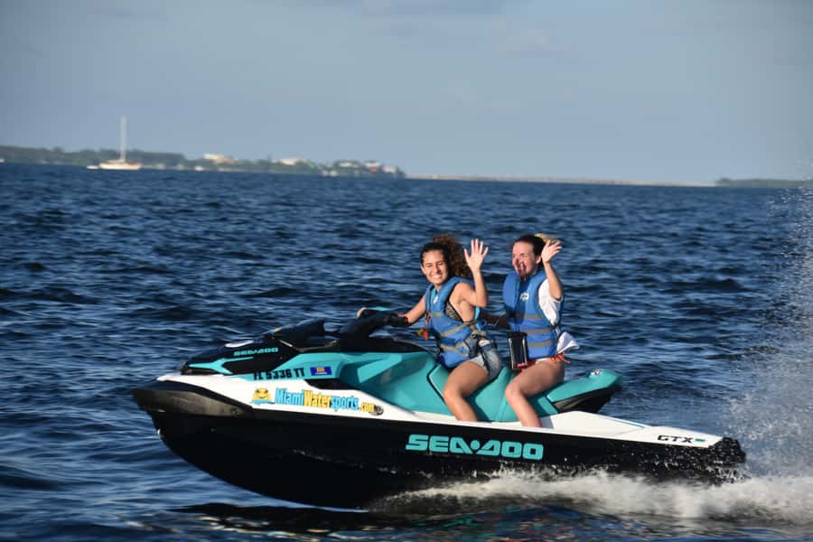 Miami: Jet Ski and SpeedBoat - One hour inside a designated riding zone