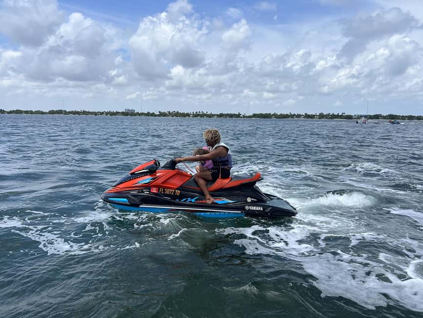 Miami: Jet Ski Rental in Biscayne Bay - Solo rider or two people on one jet ski