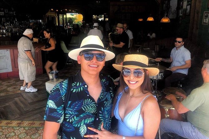 Miami Little Havana Nightlife Music Dinner and Drinks - The cigar lounge and the first taste of Cuban nightlife